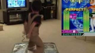 DDR: Amazing five year old kid.