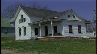 KCCI Archive: Iowa’s infamous Villisca Axe Murder was renovated in 1996