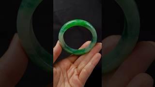【KATHY JADE 翡翠玉石】冰糯種帶翠綠翡翠玉鐲