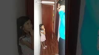 Mariangel sabe un secreto a papa