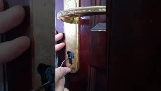 Subscribe me please #locksmith #locks #brokelock #keys #tools  #locksmithlife #lockpick