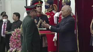 President presents Ati Vishisht Seva Medal to Major General (now Lt. General) Anindya Sengupta, YSM