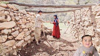 By opening his heart, Aghaqarboun accepts the request of an unknown woman to build a house.