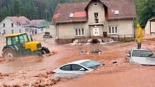 Betet für Spanien..!! Massive Überschwemmung reißt Fahrzeuge in Albacete mit