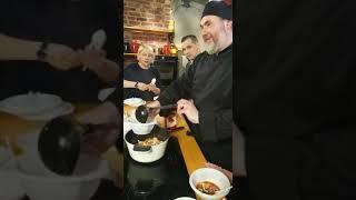 Кормление съёмочной группы на съёмках передачи "Монастырская кухня" на канале Спас