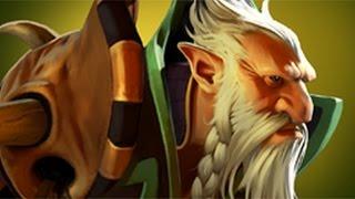 Злой поцык играет в доту