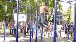 1 место - Андрей Крымский . Чемпионат Одессы по Street Workout 2016