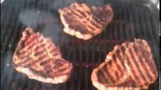 Weber Q140 - Steak branding