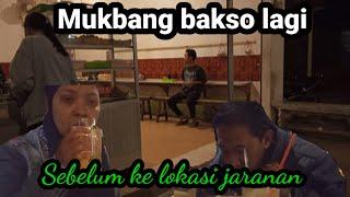 Mukbang bakso lagi sebelum ke lokasi jaranan