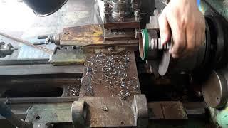 Точение полиуретана на токарном станке. / Turning polyurethane on a lathe.