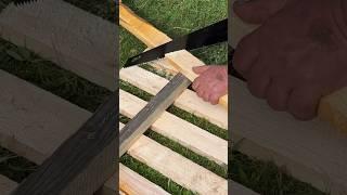 sawing the main fortification of the wicket gate #work #woodworking #wood #firewood #amazing #vilage