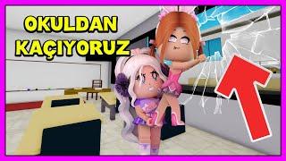 ÇILGIN OKULDAN KAÇIYORUZ  ROBLOX Team School Escape! (TEAMWORK OBBY) KÜBRA NİSA