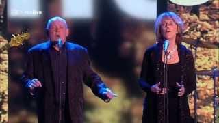 Joe Cocker & Jennifer Warnes   Up Where We Belong Live