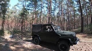 G Klasse Wolf  und Lada Niva am Steilhang in Horstwalde