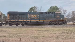 Train V656 empty Bladenboro grain train takes its left turn up North