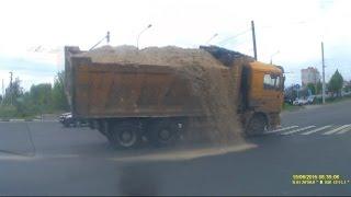 Очередной "шумахер" на грузовике Shacman в Калуге