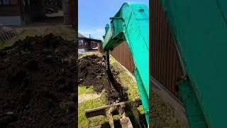 КАК КОПАЕТЕ траншею под ФУНДАМЕНТ?  #excavator #truck #construction