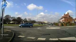 How not to use a mini roundabout 4