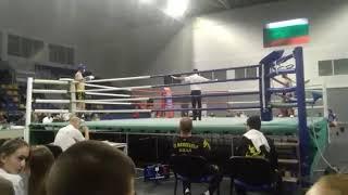 Kickboxing plamen petrov (blue) vs plamen dimitrov (red)