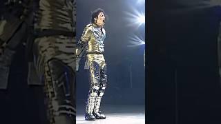 MICHAEL JACKSON MAKING ALL THE LADIES GO CRAZY WITH HIS HOT MOVES #michaeljackson #historytour
