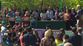 Inslee signs clean energy, climate bills into law