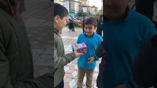 1 Abonemize Kartları Bizzat Verdik. #sporcukartları #cardcollections #funnyvideos #futbolcukartları