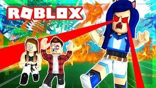 BECOMING A GIANT BOSS IN ROBLOX! RUN FROM ME HUMANS!!