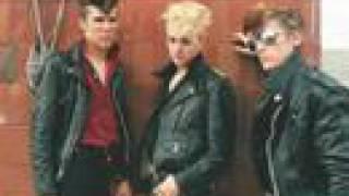 Stray Cats - Lonely Summer Nights