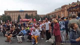 Показательные выступления акробатов СК "Виват" в Пассаже, 30.07.2017