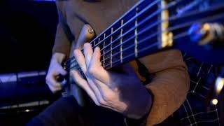 lessons bass simple slap bass by Fabio Lourenco