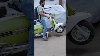 gaadi mang kar petrol nahi dalega muft ka gyaan service #shorts funny comedy bike chetak vijay super