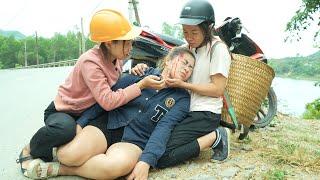 Van was seriously injured by a bad guy after helping Trang and Tieu. Lý Tử Tiêu