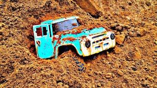 Found an ABANDONED ZIL 130. Dug out and took to recovery ... RC OFFroad 4x4