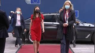 Sanna Marin in RED. Finnish Prime Minister urges untested arrivals from Russia to get Covid tests