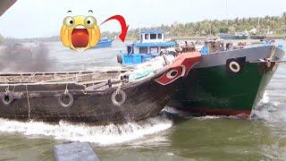 [771] The wooden boat collided with the barge very dangerously right at the dam gate