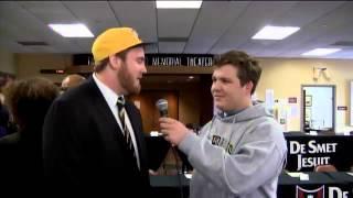 De Smet Jesuit OL Andy Bauer shares a few words following signing announcement
