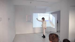 "NETWORK. Performance art happens here!" Wykład performatywny z wykorzystaniem Microsoft Hololens.