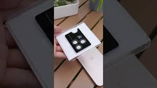 Outdoor vines, refreshing the phone anywhere.