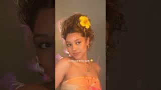 My favs are back in season (flower buns) ️#y2k #sunkissed #shakira #summerhairstyles