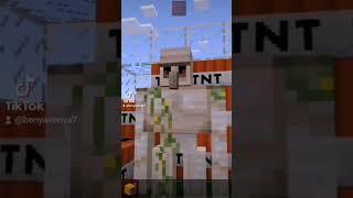 Майнкрафт бомба / голем против бомбы / #minecraft #mcpe #майнкрафт #мкпе #shorts