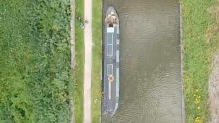 Couple Move Into Narrowboat