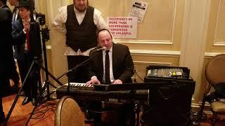 Yehoshua Solomon sings Yekkish Shir Hamaalos
