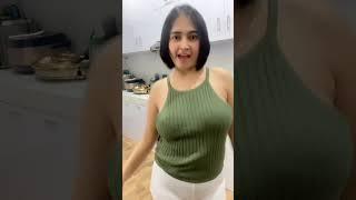 Tante putri curhat tanpa BRA!!! #shortsvideo #janda #tante #tobrut #toketgede