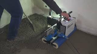 Screeding robot