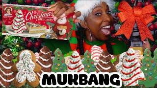 MY 1ST TIME TRYING CLASSIC LITTLE DEBBIE HOLIDAY SNACK'S .!!  HOLIDAY MUKBANG