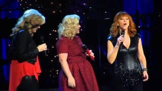 Kelly Clarkson, Trisha Yearwood and Reba - Silent Night   Nashville Dec 20 2014