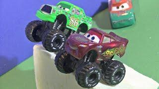 Disney Cars 3 Mini Racers Monster Trucks Battle\Batalha entre os Monster Trucks da Disney Cars