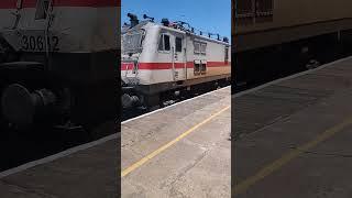 Varanasi rameswaram express entering Cuddalore port junction #cuddaloreportjunction