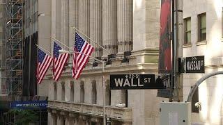 US stocks rally as investors weigh economic data, Trump policies | REUTERS