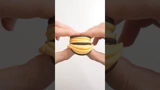 Bee Made of Oreos